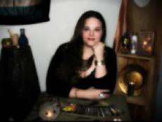 GothicGypsy - Pendulum and Tarot Reading